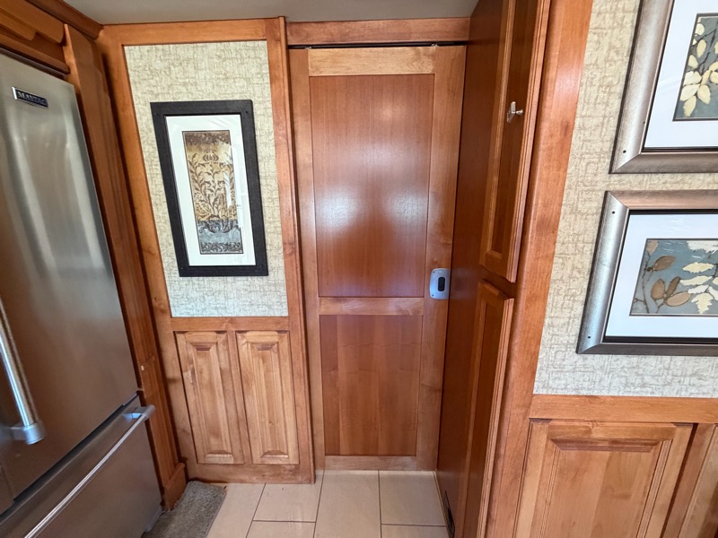 Tiffin Motorhomes Phaeton  2015