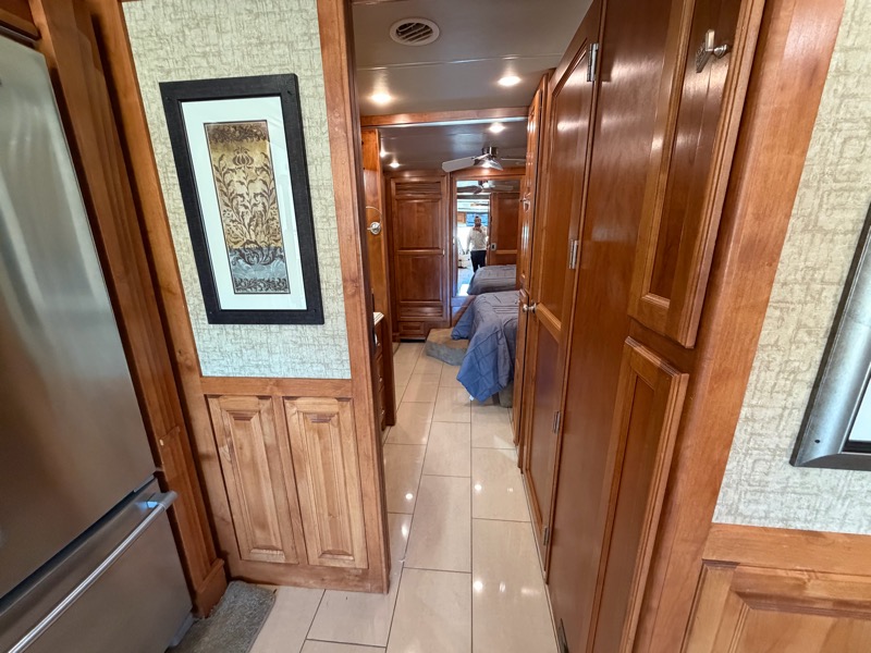 Tiffin Motorhomes Phaeton  2015