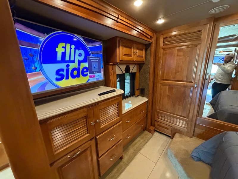 Tiffin Motorhomes Phaeton  2015