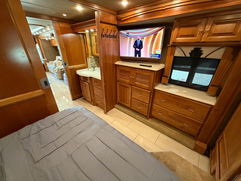 Tiffin Motorhomes Phaeton  2015
