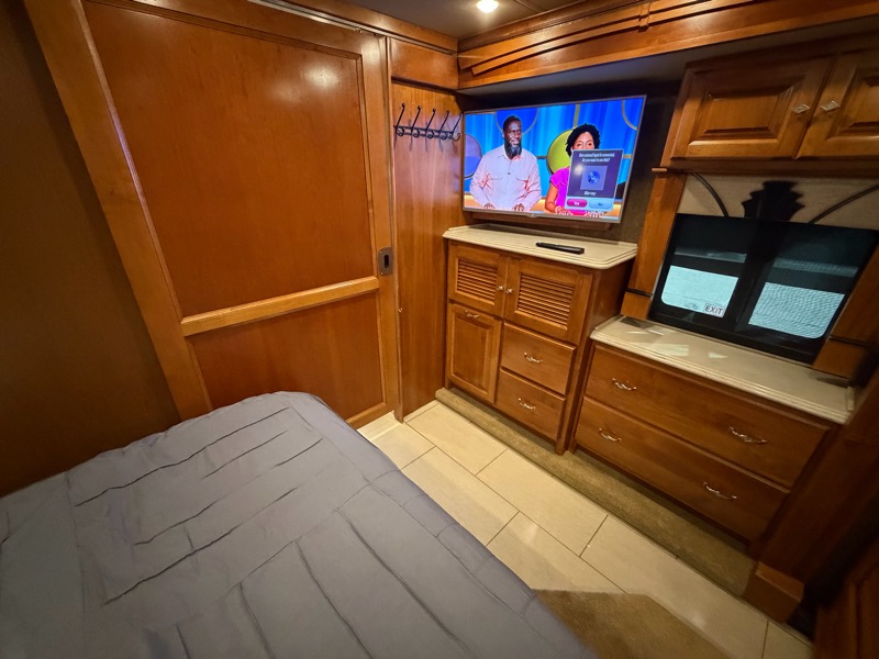 Tiffin Motorhomes Phaeton  2015