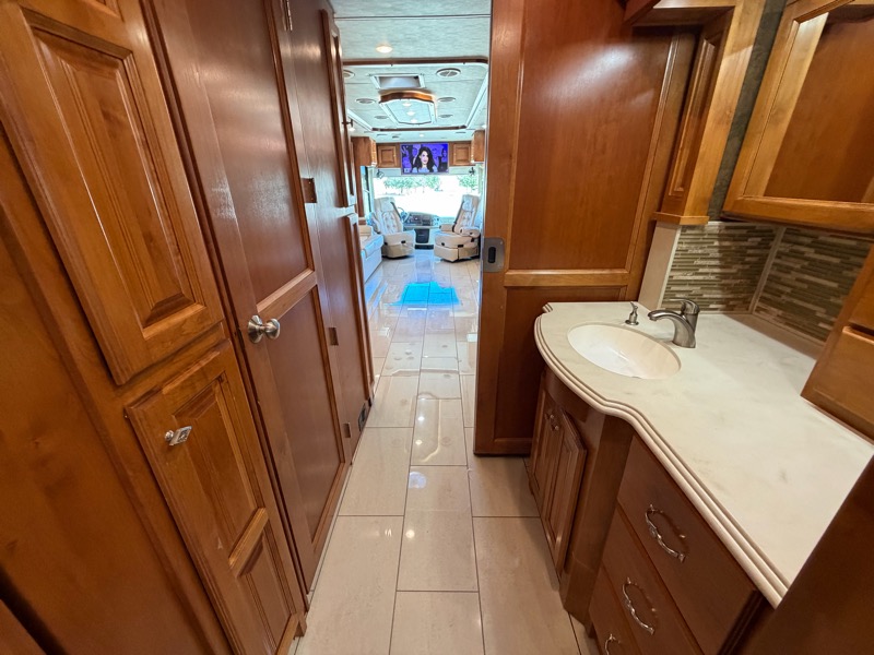 Tiffin Motorhomes Phaeton  2015