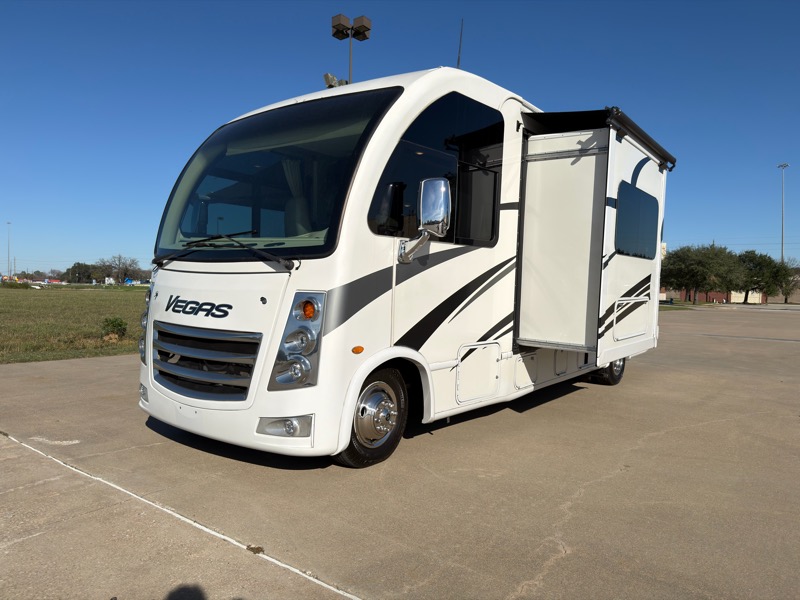Thor Motor Coach Vegas  2022