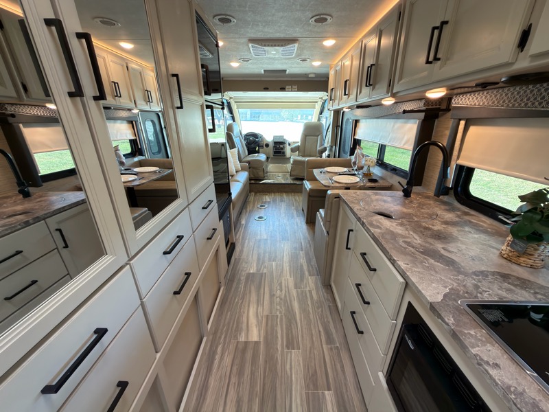 Thor Motor Coach Vegas  2022