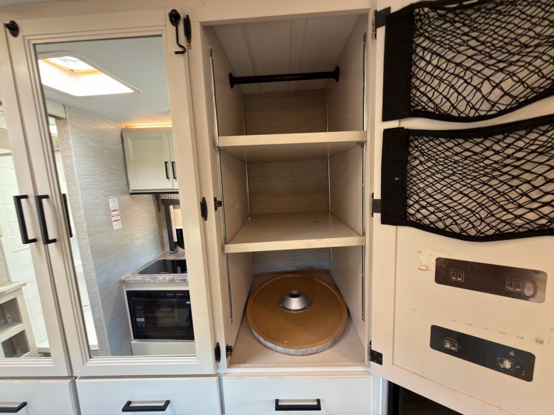 Thor Motor Coach Vegas  2022