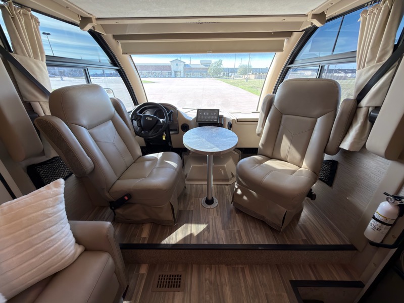 Thor Motor Coach Vegas  2022