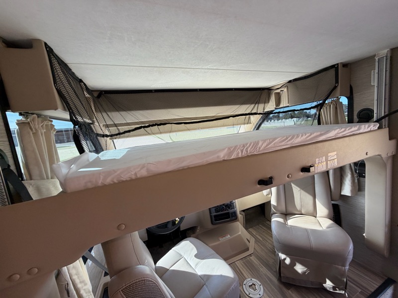 Thor Motor Coach Vegas  2022