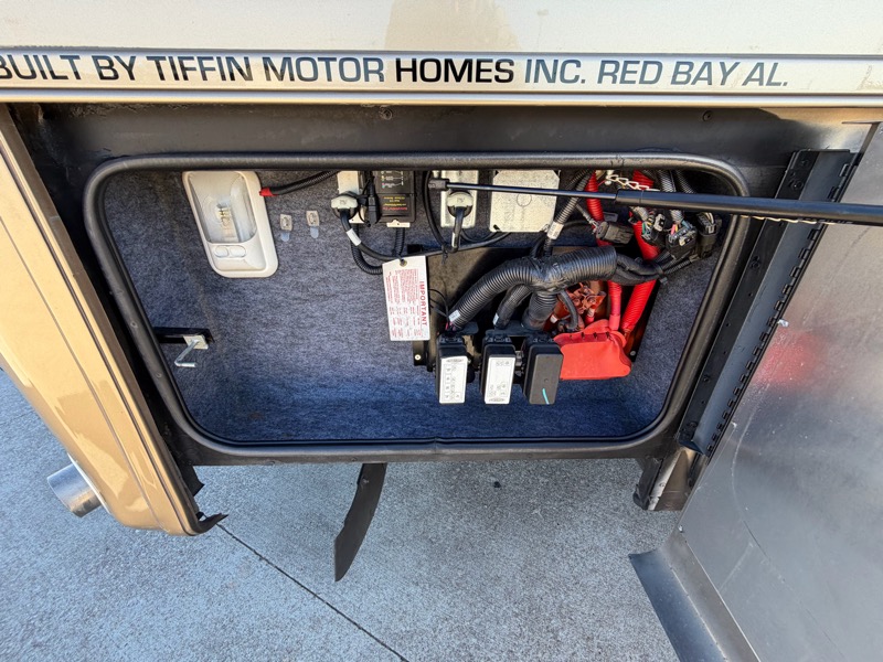 Tiffin Motorhomes Phaeton  2013