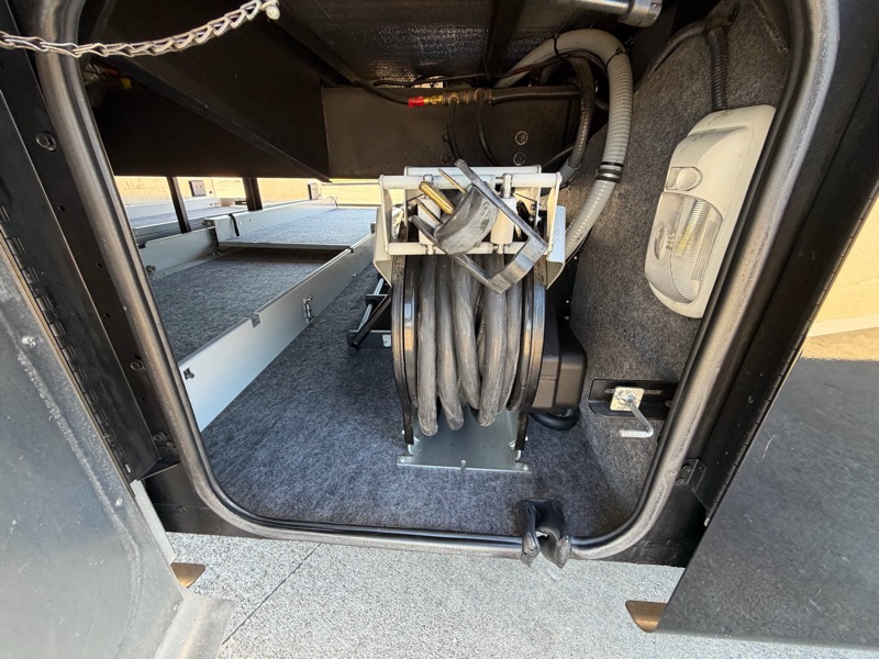 Tiffin Motorhomes Phaeton  2013