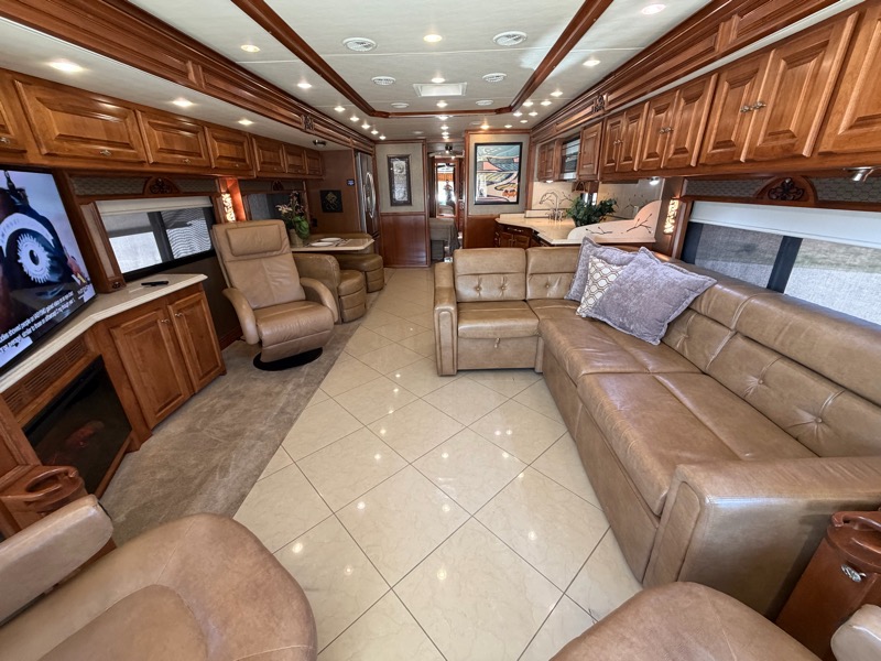 Tiffin Motorhomes Phaeton  2013