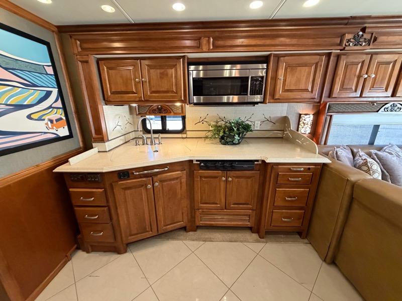 Tiffin Motorhomes Phaeton  2013