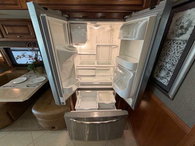 Tiffin Motorhomes Phaeton  2013