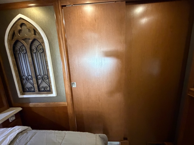 Tiffin Motorhomes Phaeton  2013