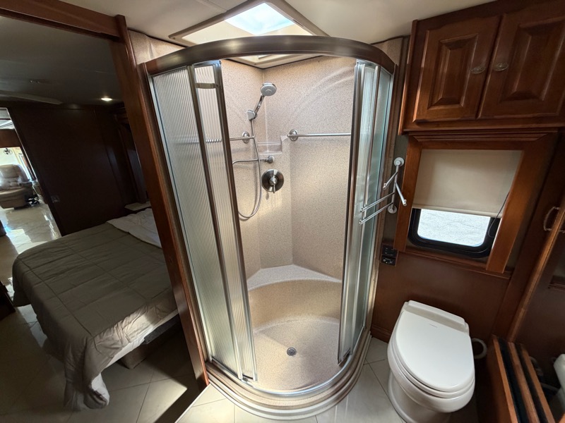 Tiffin Motorhomes Phaeton  2013