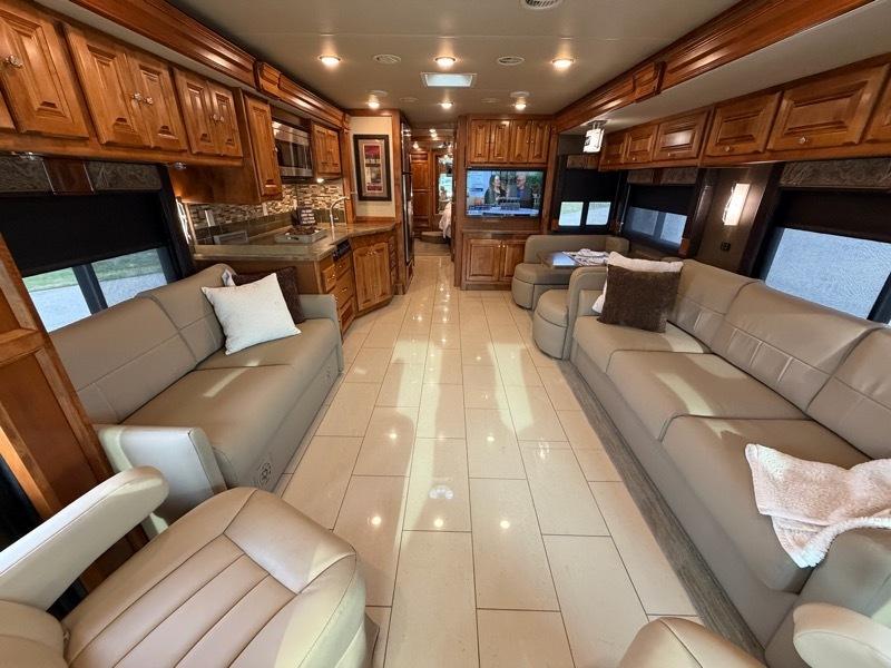 Tiffin Motorhomes Allegro  2016