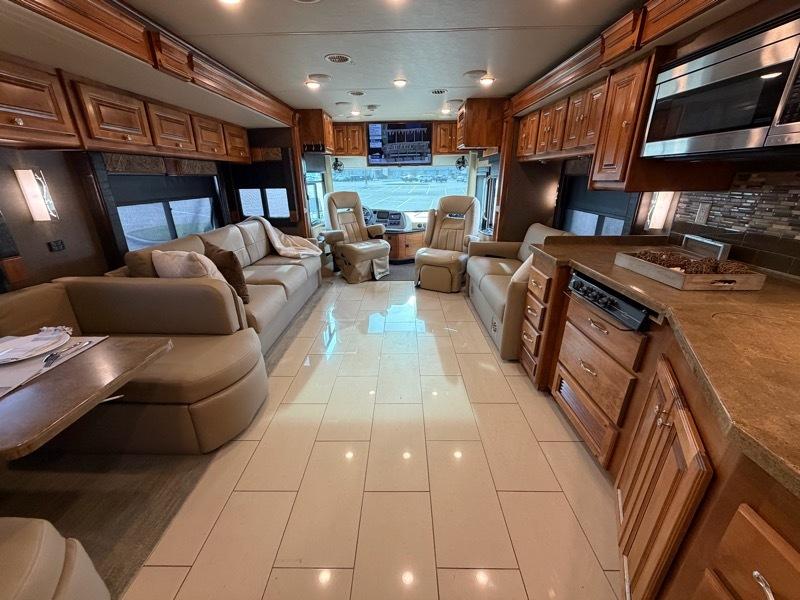 Tiffin Motorhomes Allegro  2016