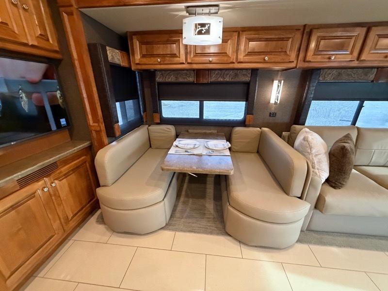 Tiffin Motorhomes Allegro  2016