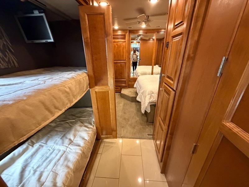 Tiffin Motorhomes Allegro  2016