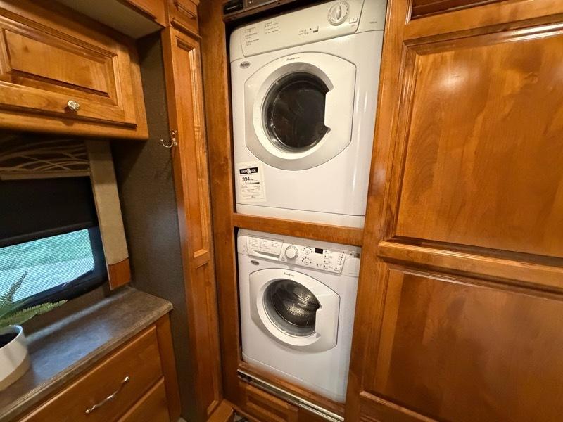 Tiffin Motorhomes Allegro  2016