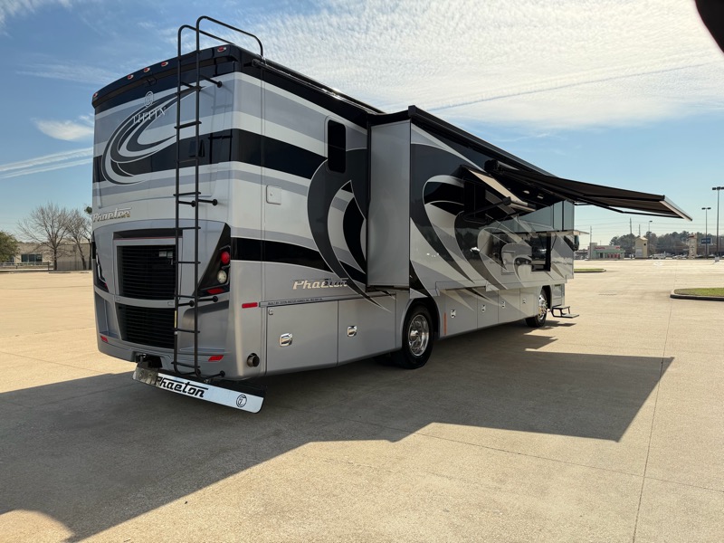 Tiffin Motorhomes Phaeton  2020