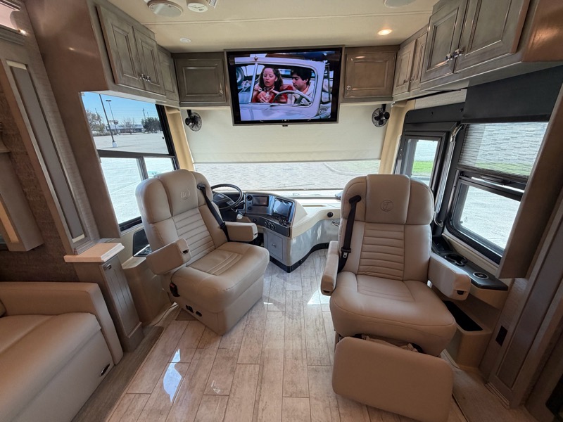 Tiffin Motorhomes Phaeton  2020