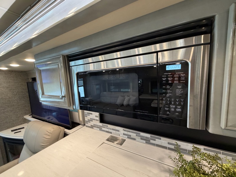 Tiffin Motorhomes Phaeton  2020