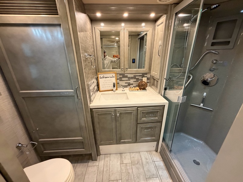 Tiffin Motorhomes Phaeton  2020