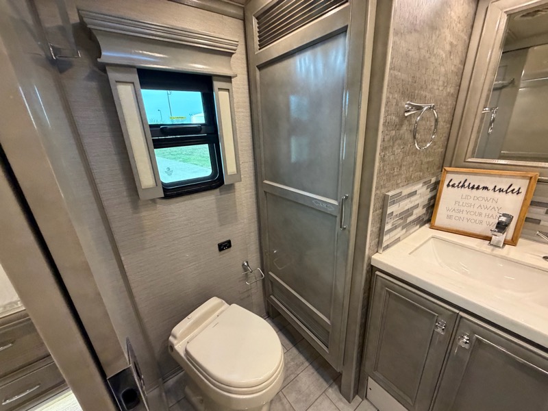 Tiffin Motorhomes Phaeton  2020