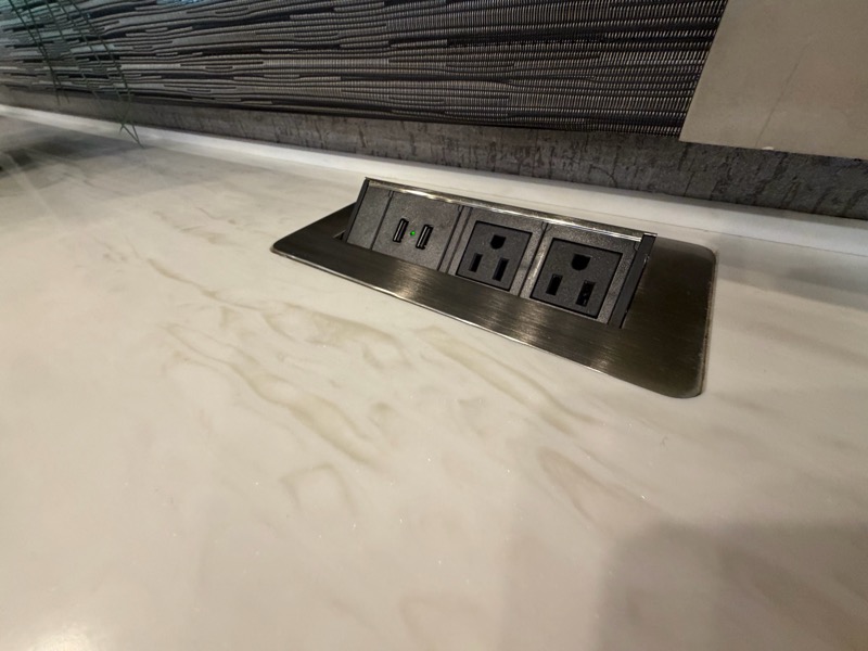 Tiffin Motorhomes Phaeton  2020