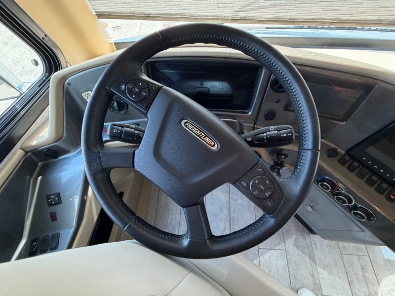 Tiffin Motorhomes Phaeton  2020