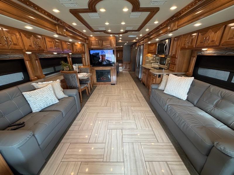 Fleetwood American Revolution  2017