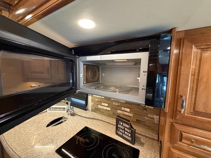 Fleetwood American Revolution  2017