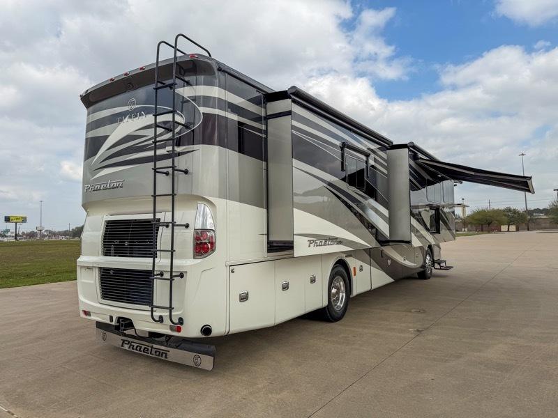Tiffin Motorhomes Phaeton  2018