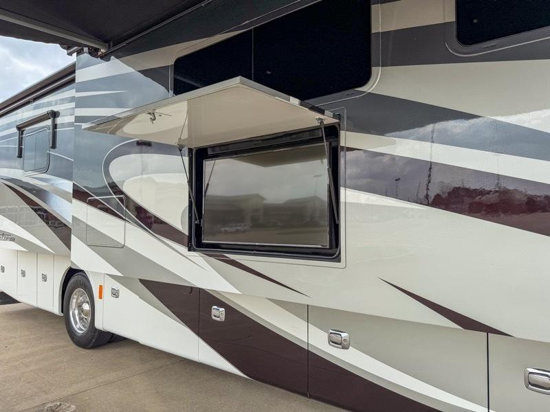 Tiffin Motorhomes Phaeton  2018