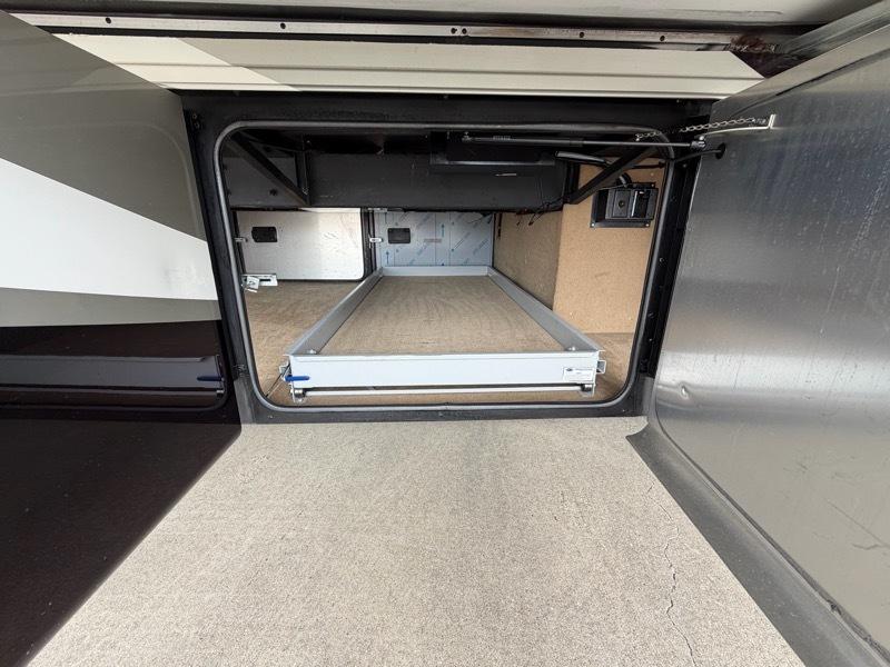 Tiffin Motorhomes Phaeton  2018