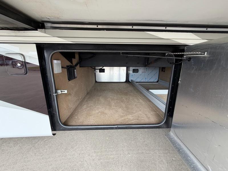 Tiffin Motorhomes Phaeton  2018