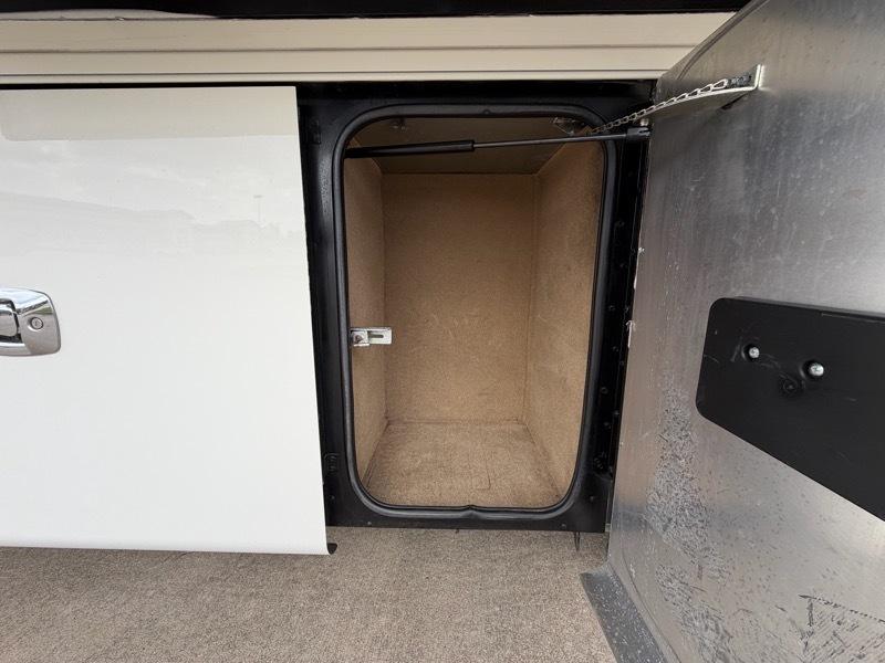 Tiffin Motorhomes Phaeton  2018