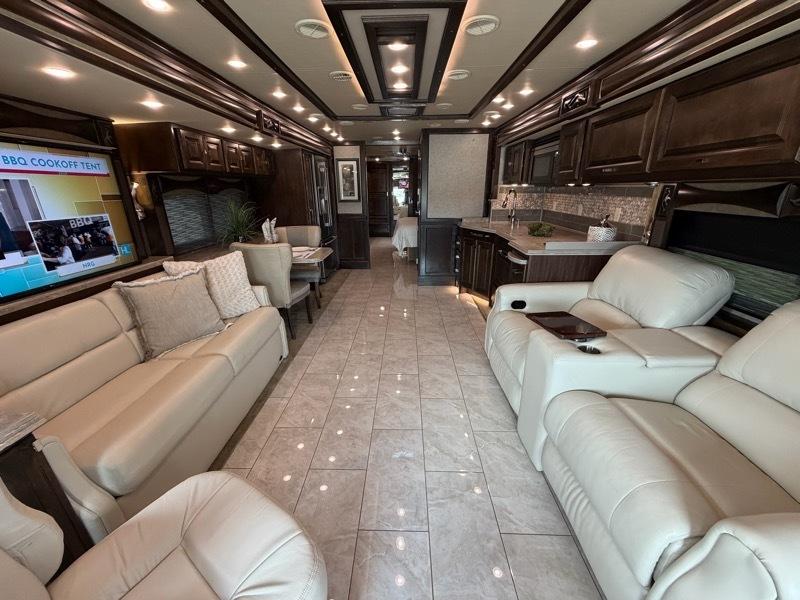 Tiffin Motorhomes Phaeton  2018