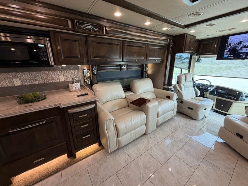Tiffin Motorhomes Phaeton  2018