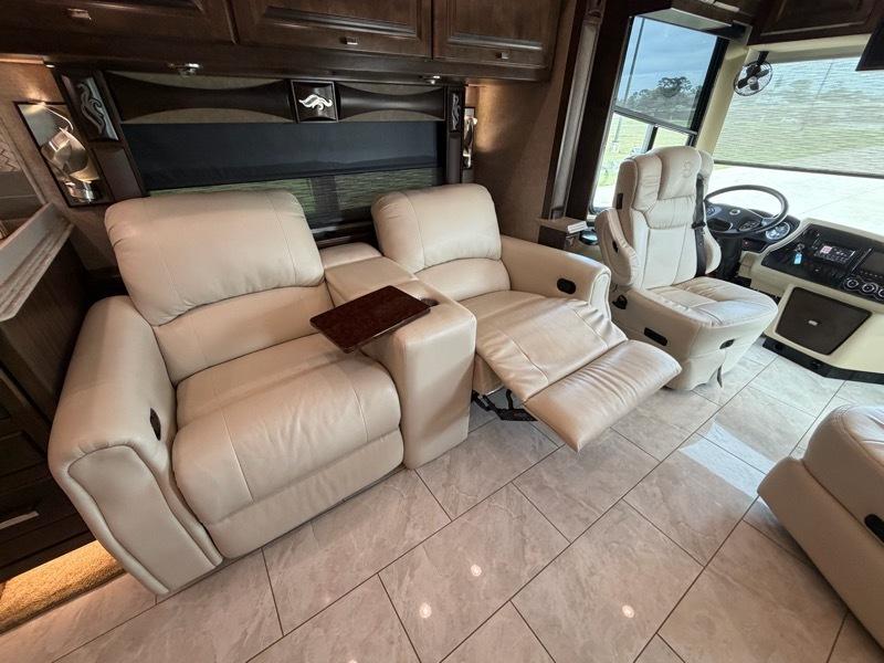 Tiffin Motorhomes Phaeton  2018