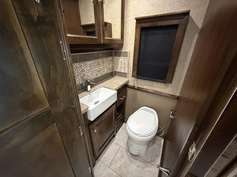 Tiffin Motorhomes Phaeton  2018