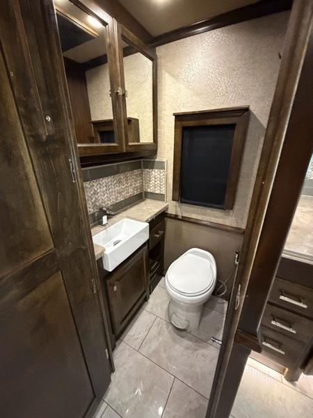 Tiffin Motorhomes Phaeton  2018