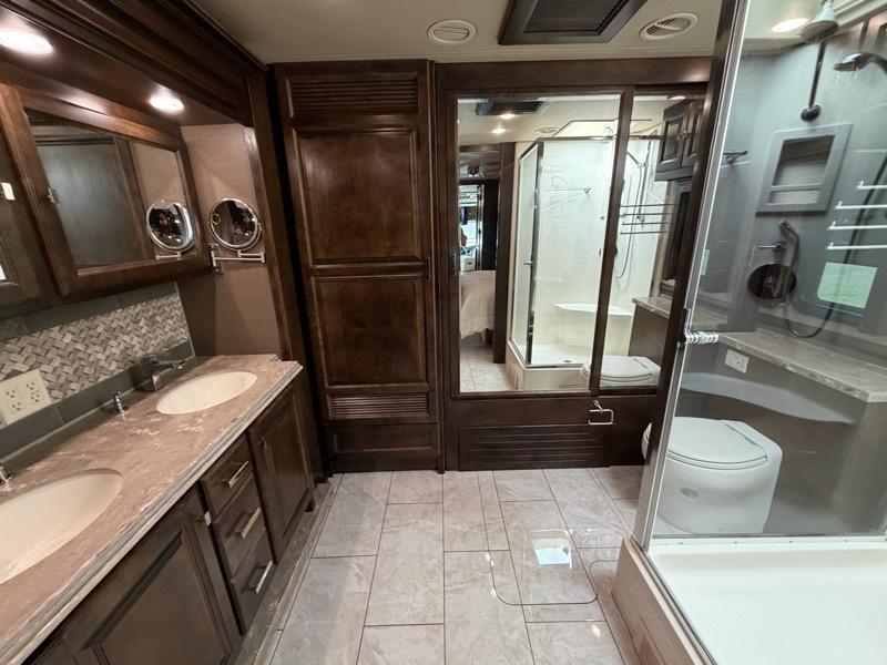 Tiffin Motorhomes Phaeton  2018