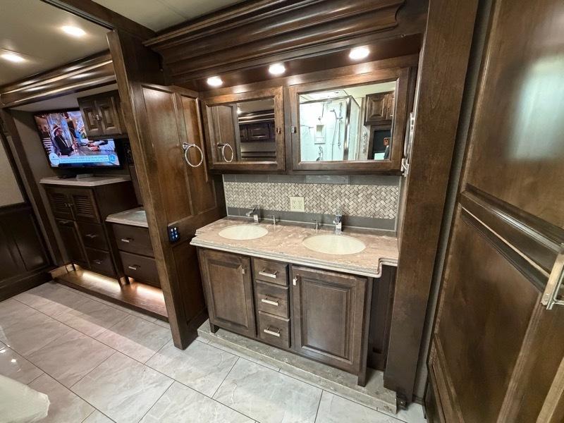 Tiffin Motorhomes Phaeton  2018