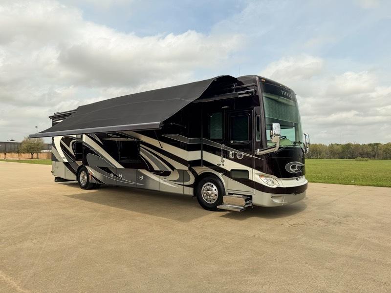 Tiffin Motorhomes Allegro Bus  2018