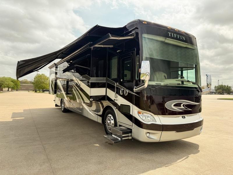 Tiffin Motorhomes Allegro Bus  2018