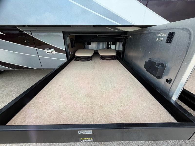 Tiffin Motorhomes Allegro Bus  2018