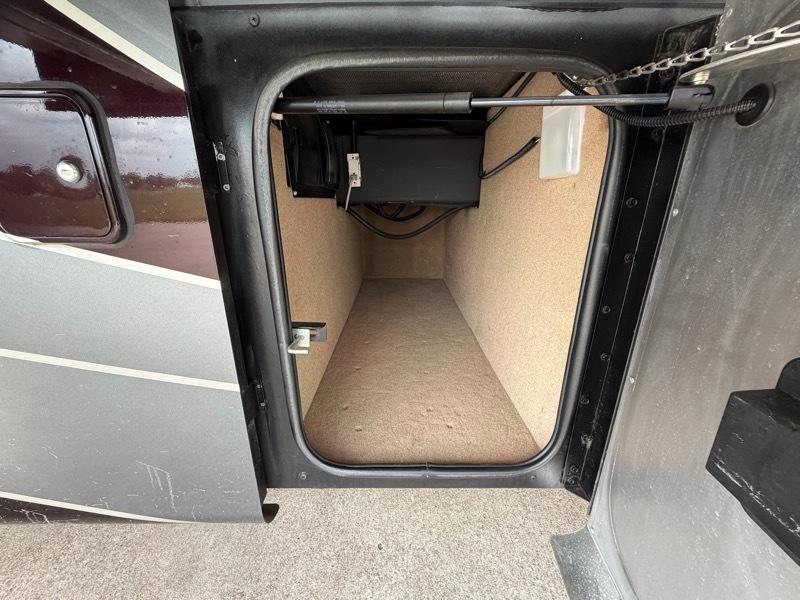 Tiffin Motorhomes Allegro Bus  2018