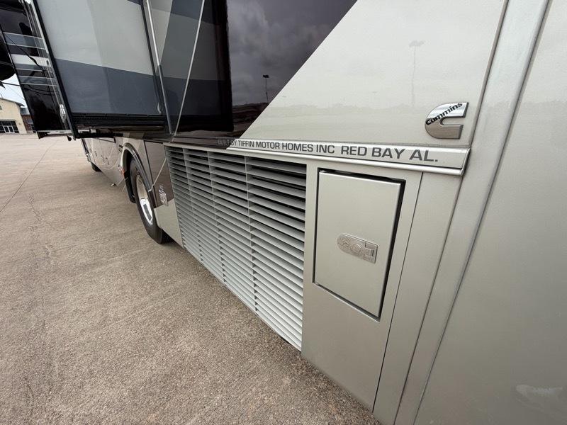 Tiffin Motorhomes Allegro Bus  2018