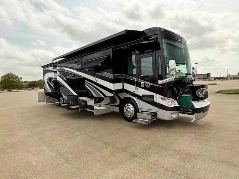 Tiffin Motorhomes Allegro Bus  2018